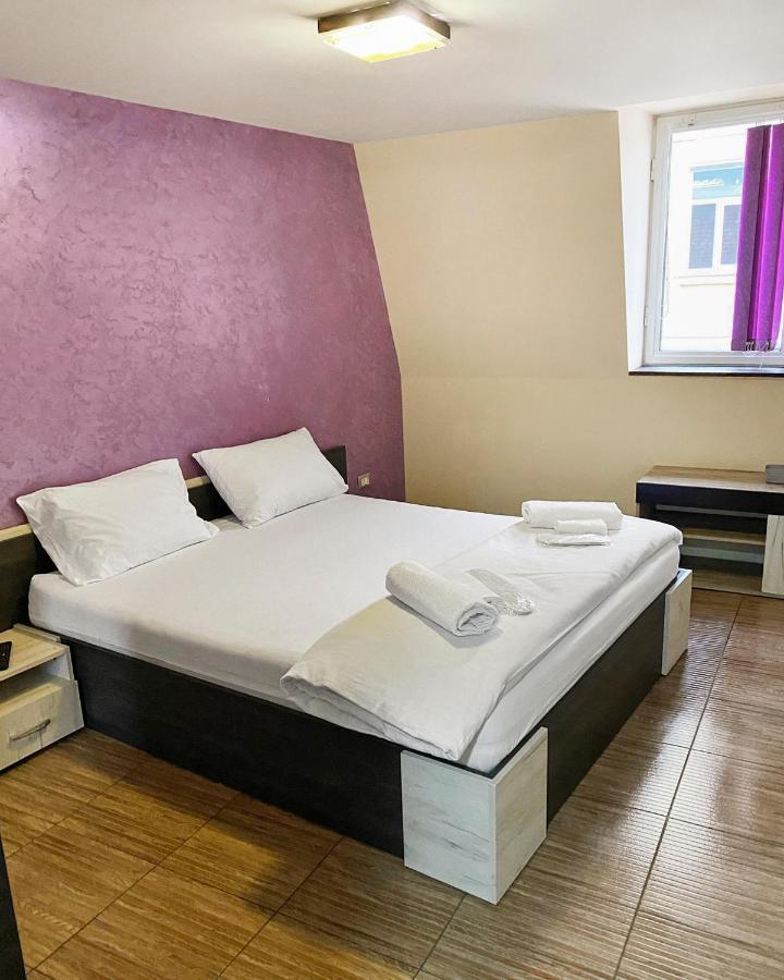 Anthora Hostel Plovdiv Bagian luar foto